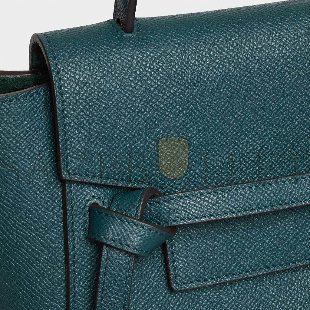 Ce**e nano belt bag in grained calfskin 189003zva.31an (20*17*11cm)